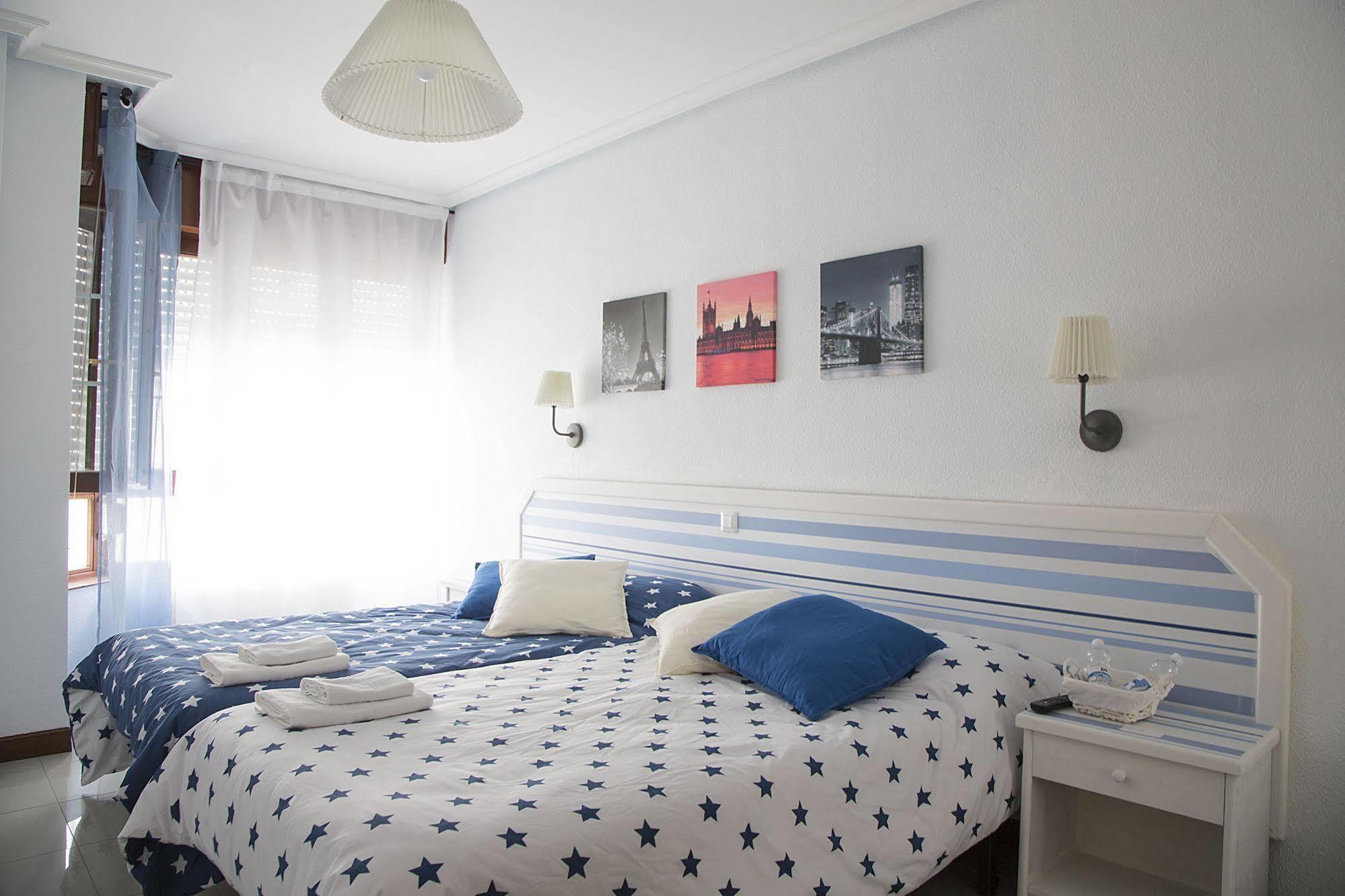Alojamiento Miramar Santona Exterior photo